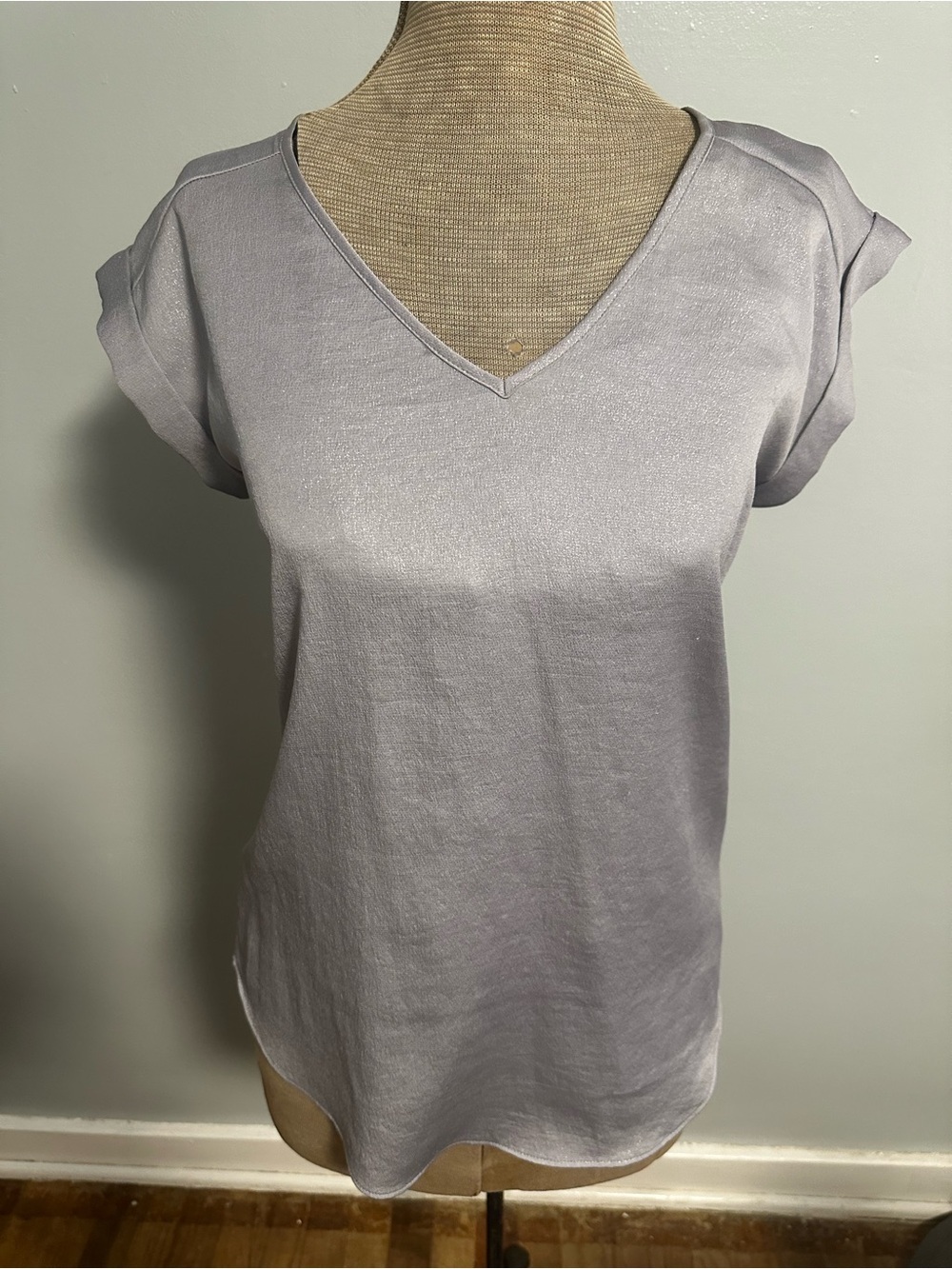 Express Lavender V-Neck Short Sleeve Tee Size XS